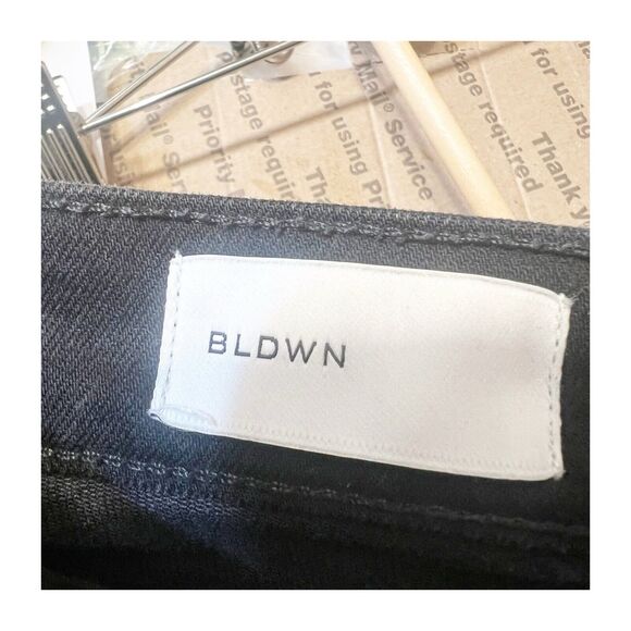 BLDWN Women’s High Rise Cropped Wide Leg Jeans Size 31 Black Exposed Buttons - Picture 8 of 8